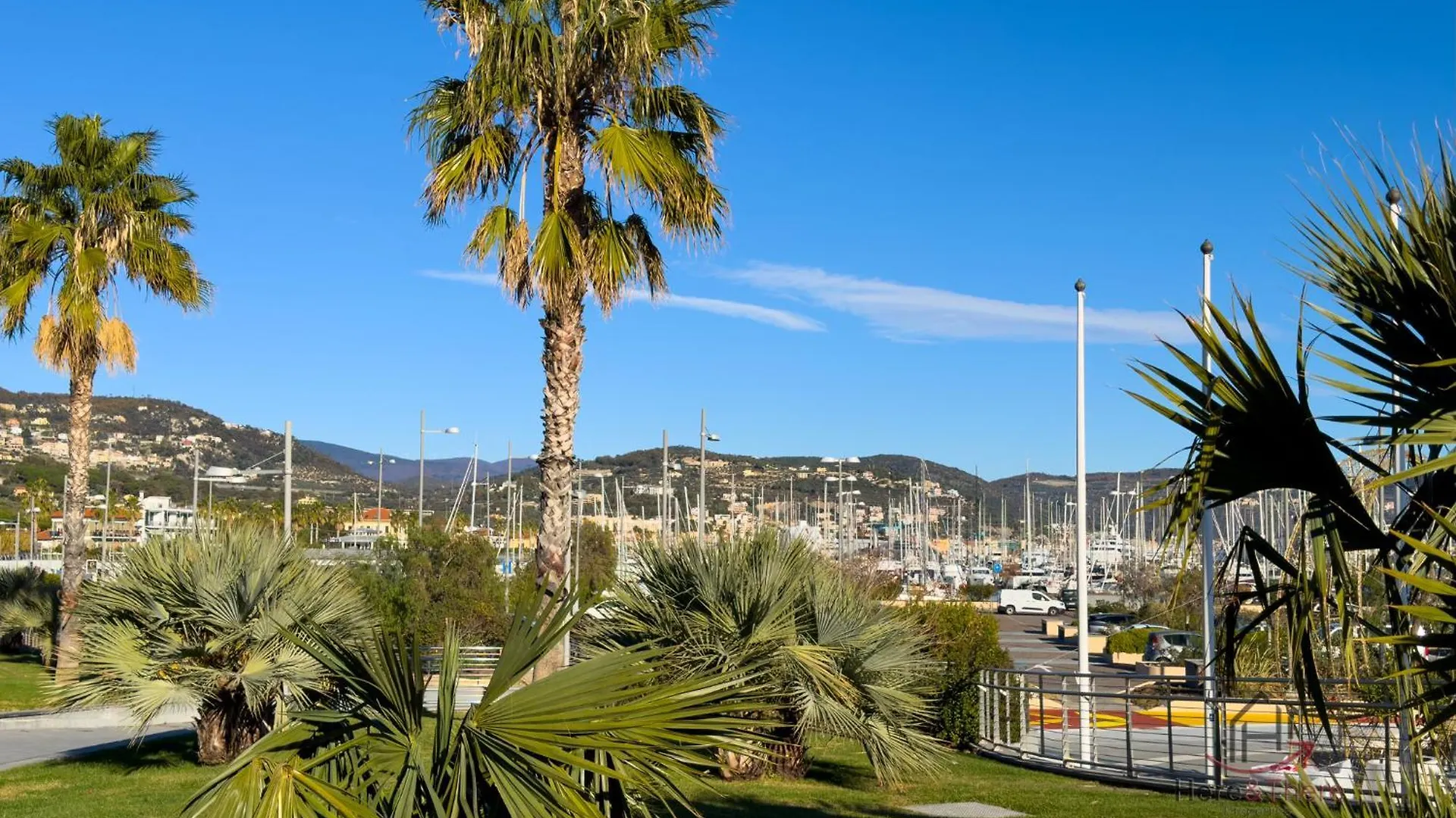 Apartment Balcony And Garage - Beaches 5Min Away - Smart Tv Loano